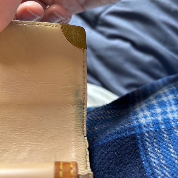 Louis Vuitton Cream Wallet with Signature Monogram - Picture 13 of 15